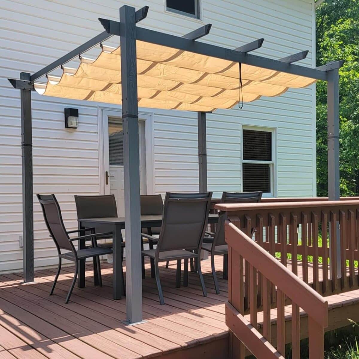 Test de la pergola Purple Leaf : l'abri design pour votre jardin