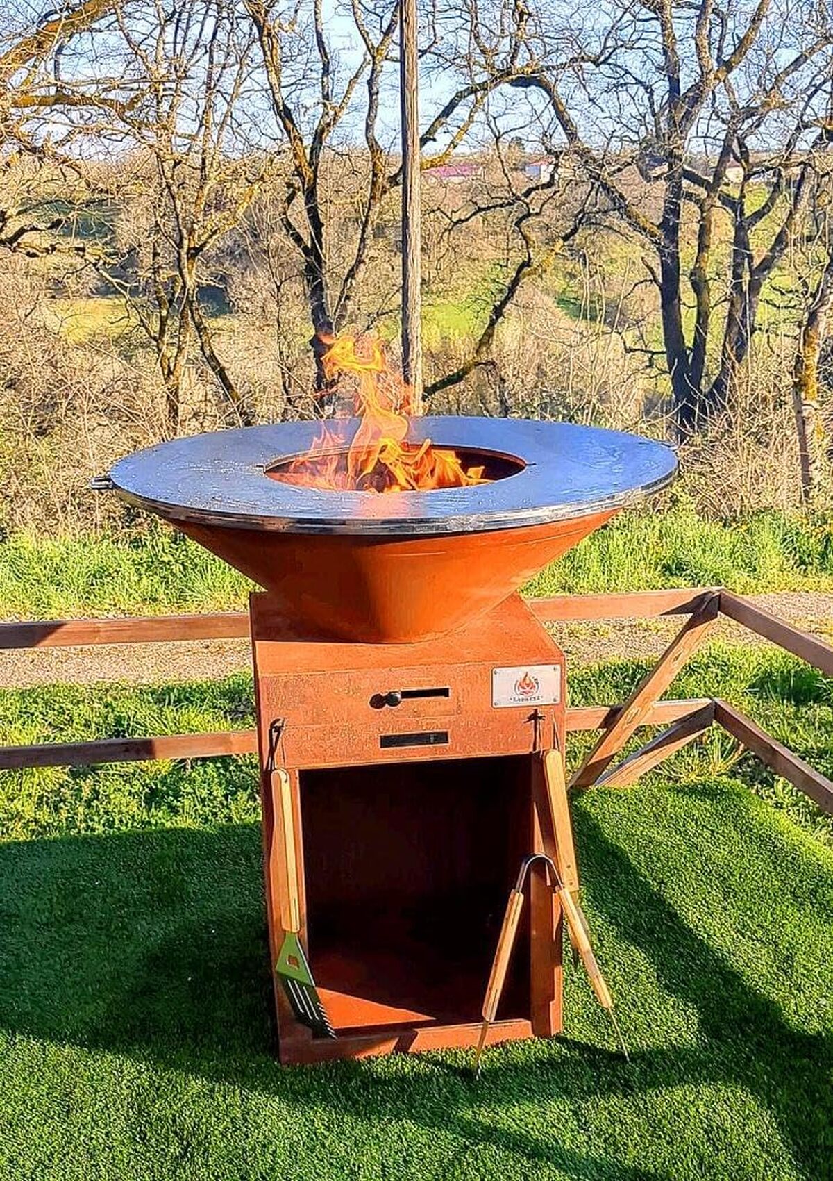 Test du brasero barbecue LABREZZ : l'art du grill en plein air