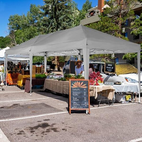 Découvrez notre test complet de la tonnelle pliable COBIZI 3x6m avec parois ajustables : un abri flexible et pratique pour tous vos événements en extérieur.